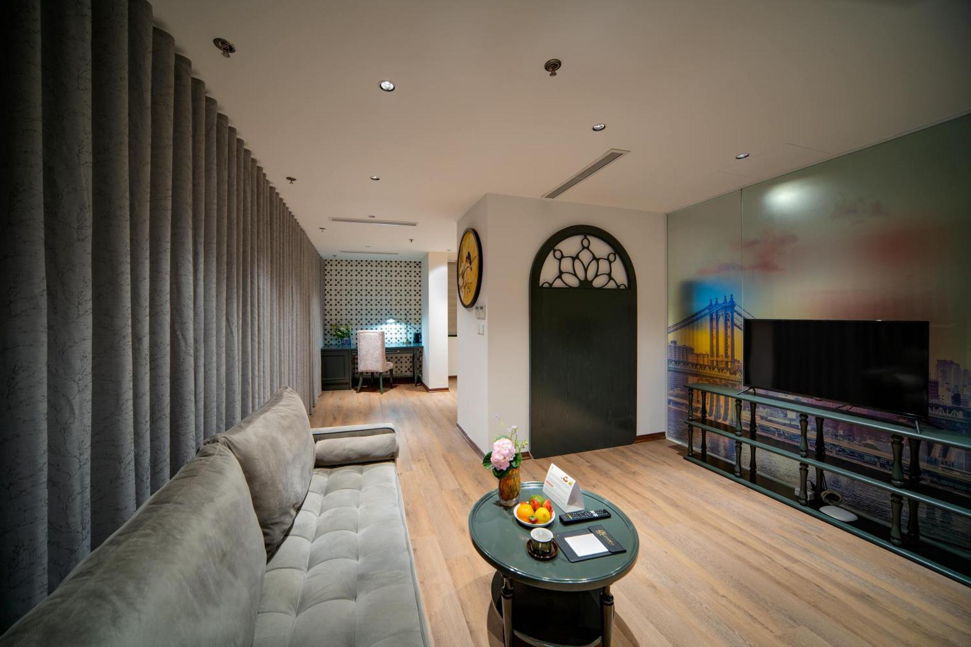 Eli Rina Hotel ハノイ市 エクステリア 写真